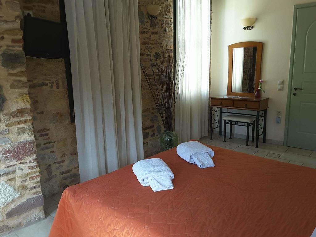 Frourio Apartments Chios Town Zewnętrze zdjęcie